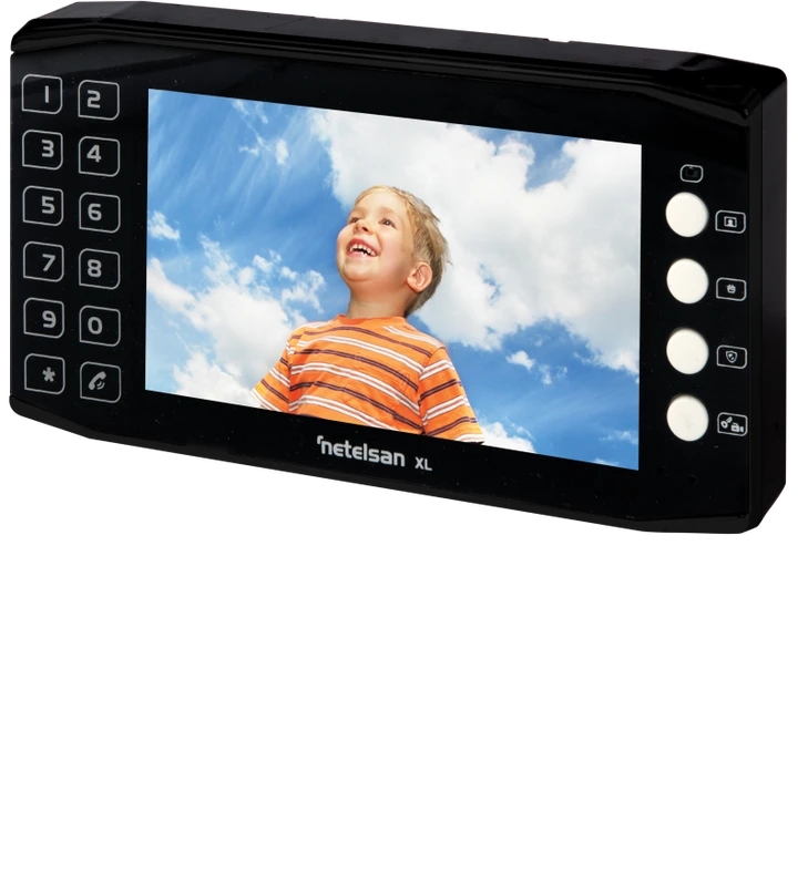 Warrior 7" Plus Handsfree Black